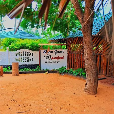 Shan Guest And Restaurant Nilaveli Ngoại thất bức ảnh