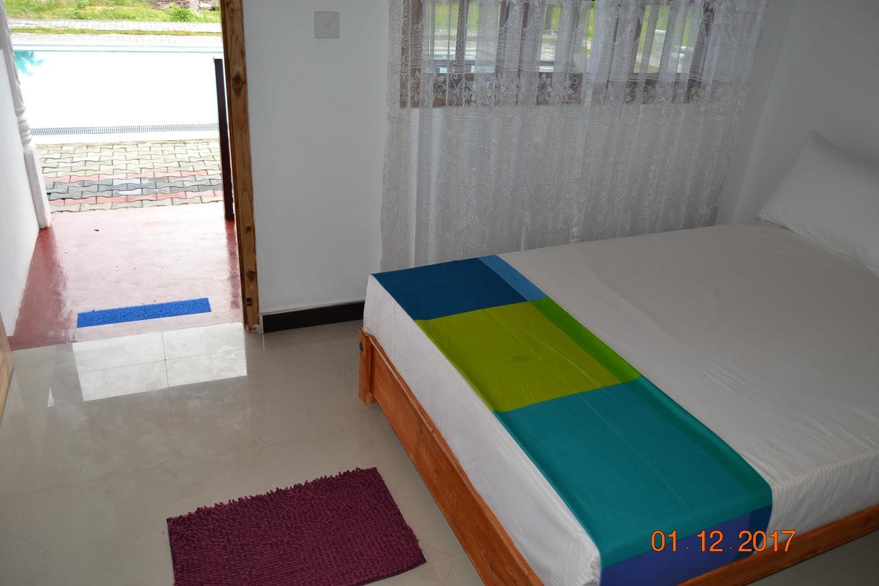 Shan Guest And Restaurant Nilaveli Ngoại thất bức ảnh