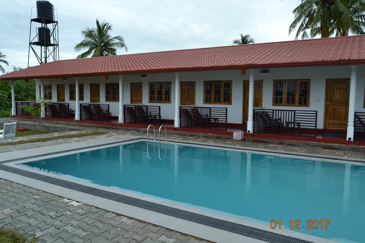 Shan Guest And Restaurant Nilaveli Ngoại thất bức ảnh