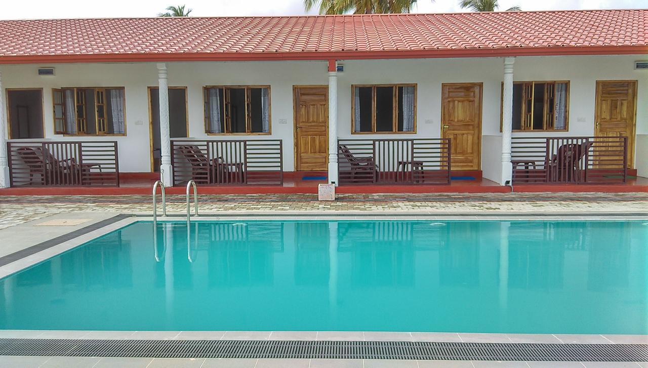 Shan Guest And Restaurant Nilaveli Ngoại thất bức ảnh