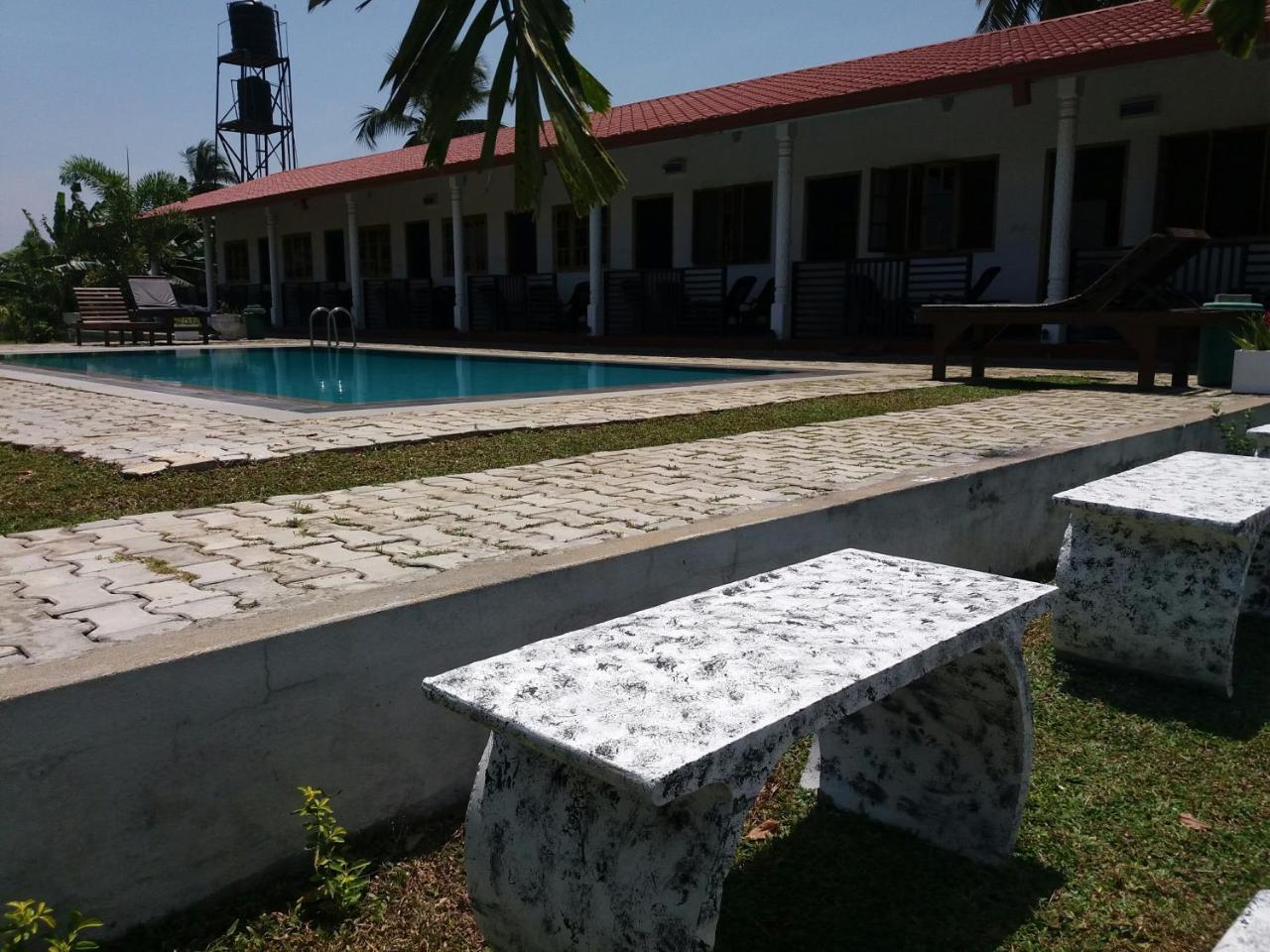 Shan Guest And Restaurant Nilaveli Ngoại thất bức ảnh