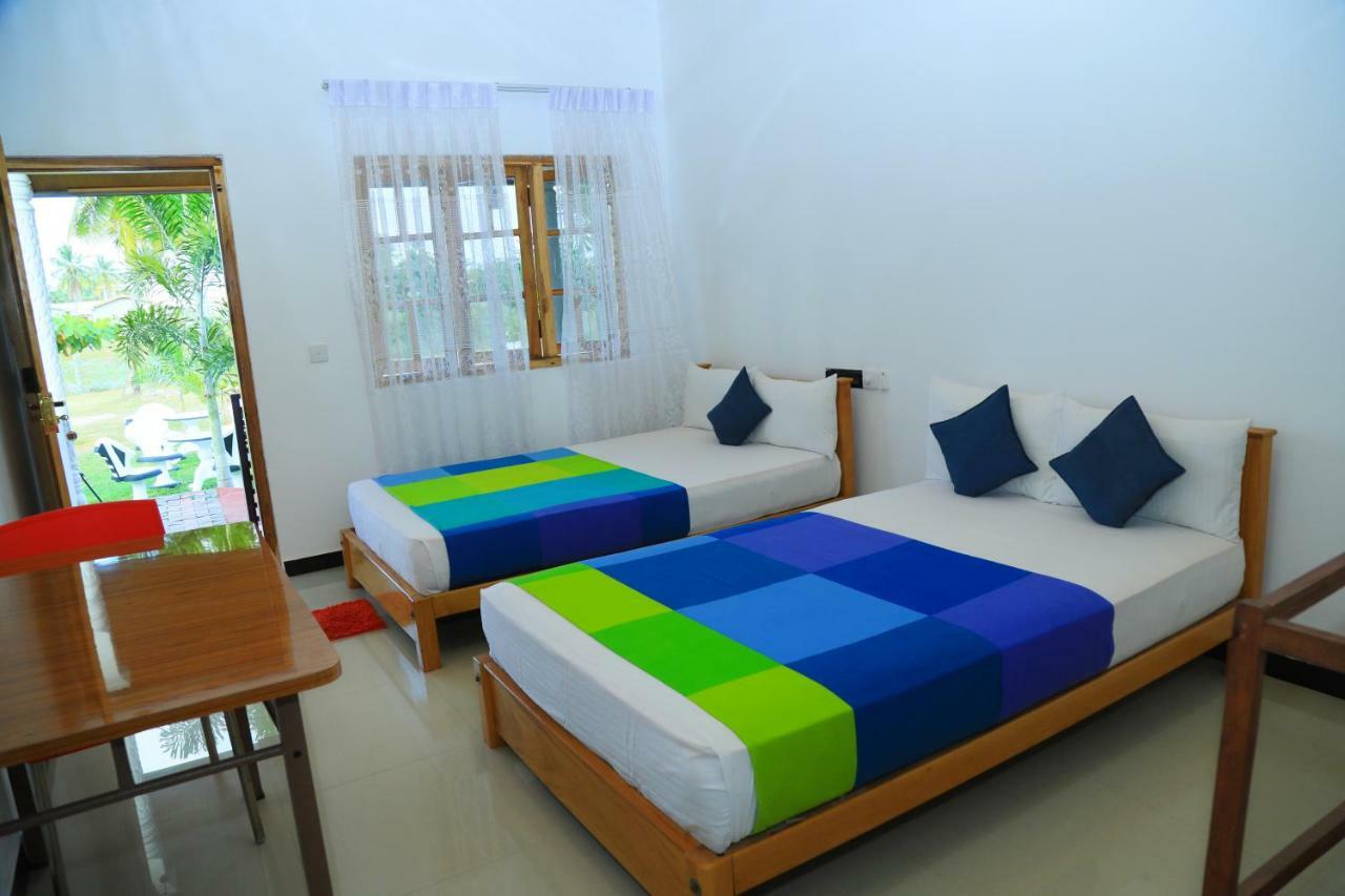 Shan Guest And Restaurant Nilaveli Ngoại thất bức ảnh