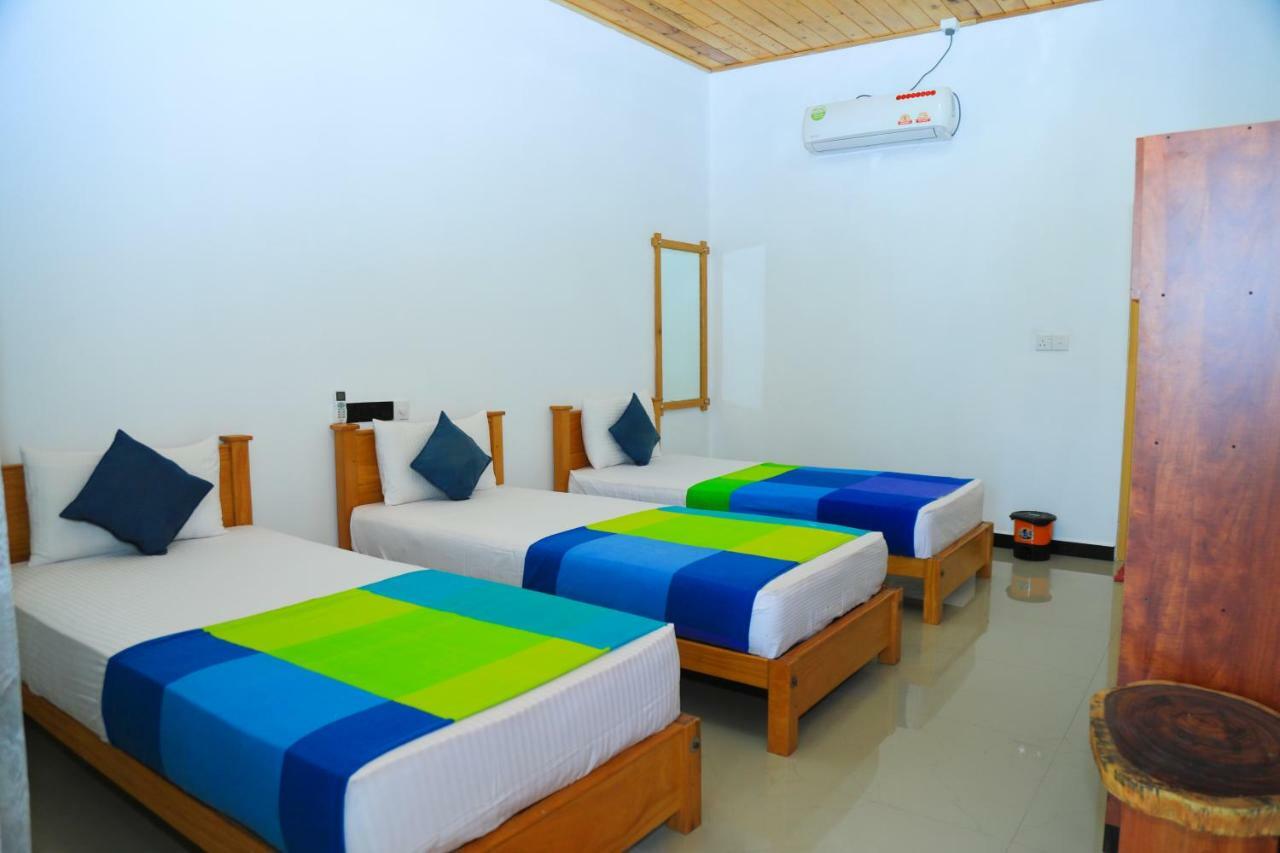 Shan Guest And Restaurant Nilaveli Ngoại thất bức ảnh